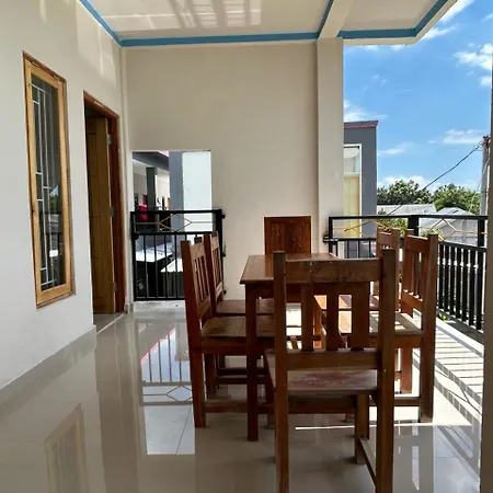 Four-G Home Stay & Komodo Tour Labuan Bajo Exterior photo