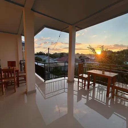 Four-G Home Stay & Komodo Tour Labuan Bajo Exterior photo