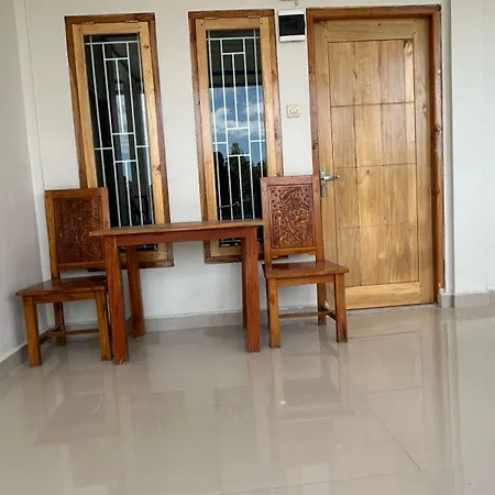 Four-G Home Stay & Komodo Tour Labuan Bajo Exterior photo