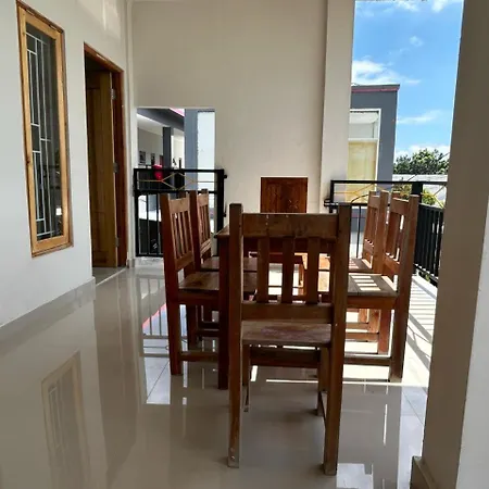 Four-G Home Stay & Komodo Tour Labuan Bajo Exterior photo