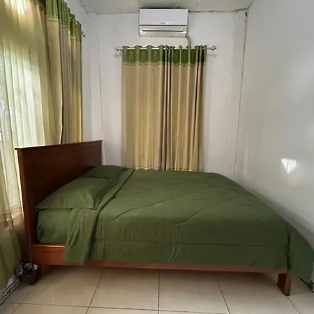 Four-G Home Stay & Komodo Tour Labuan Bajo Exterior photo