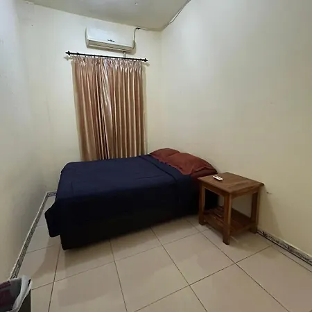 Four-G Home Stay & Komodo Tour Labuan Bajo Exterior photo