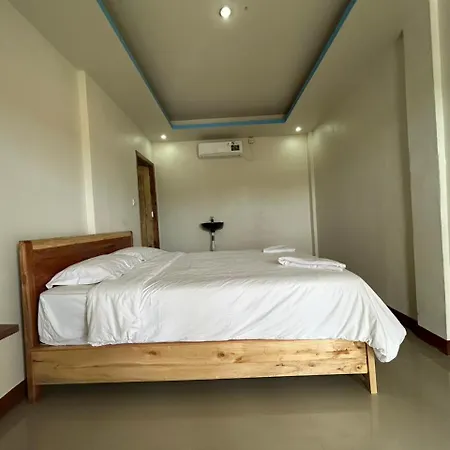 Four-G Home Stay & Komodo Tour Labuan Bajo Exterior photo