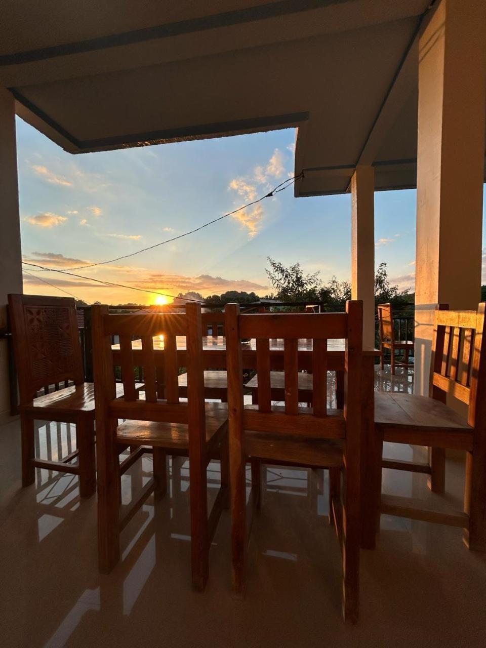 Homestay Four-g & Komodo Tour