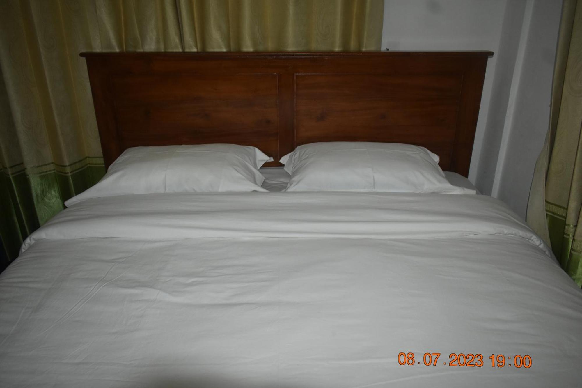 Homestay Four-g & Komodo Tour